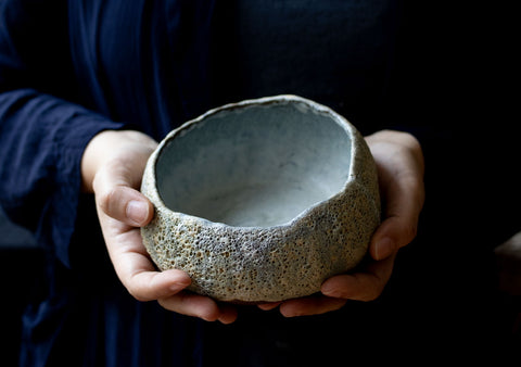 Rock in the sky - Medium hand-pinched bowl