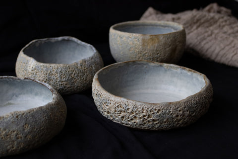 Half the moon - Wide hand-pinched bowl